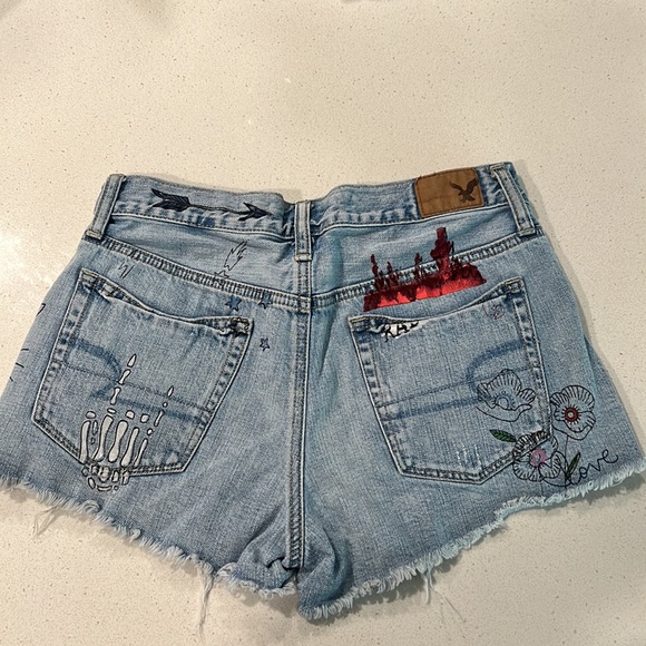 American Eagle Vintage Hi-Rise Jean Shorts - Picture 2 of 3